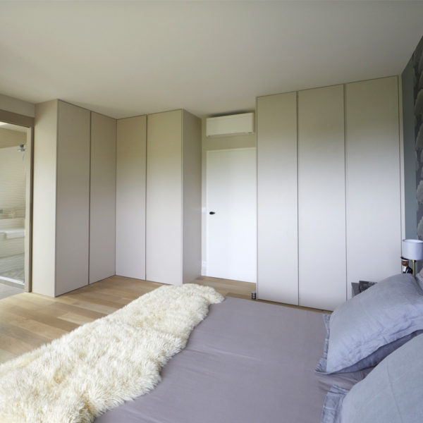 La chambre et son grand dressing sur mesure, par Catherine Lefret, Architecte d'intérieur et Décoratrice dans les Yvelines et Hauts de Seine, 78 92